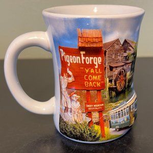 Vintage Pigeon Forge Tennessee Great Smoky Mts. National Park 3D Souvenir Mug